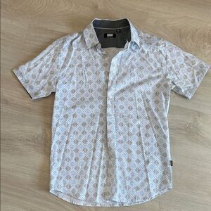 DKNY Men's Light Blue Geometric Buttoned Down Short Sleeve Shirt, Size Small